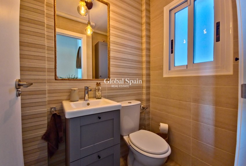 Wiederverkauf - Halb freistehend -
TORREVIEJA - LOS BALCONES - LOS ALTOS