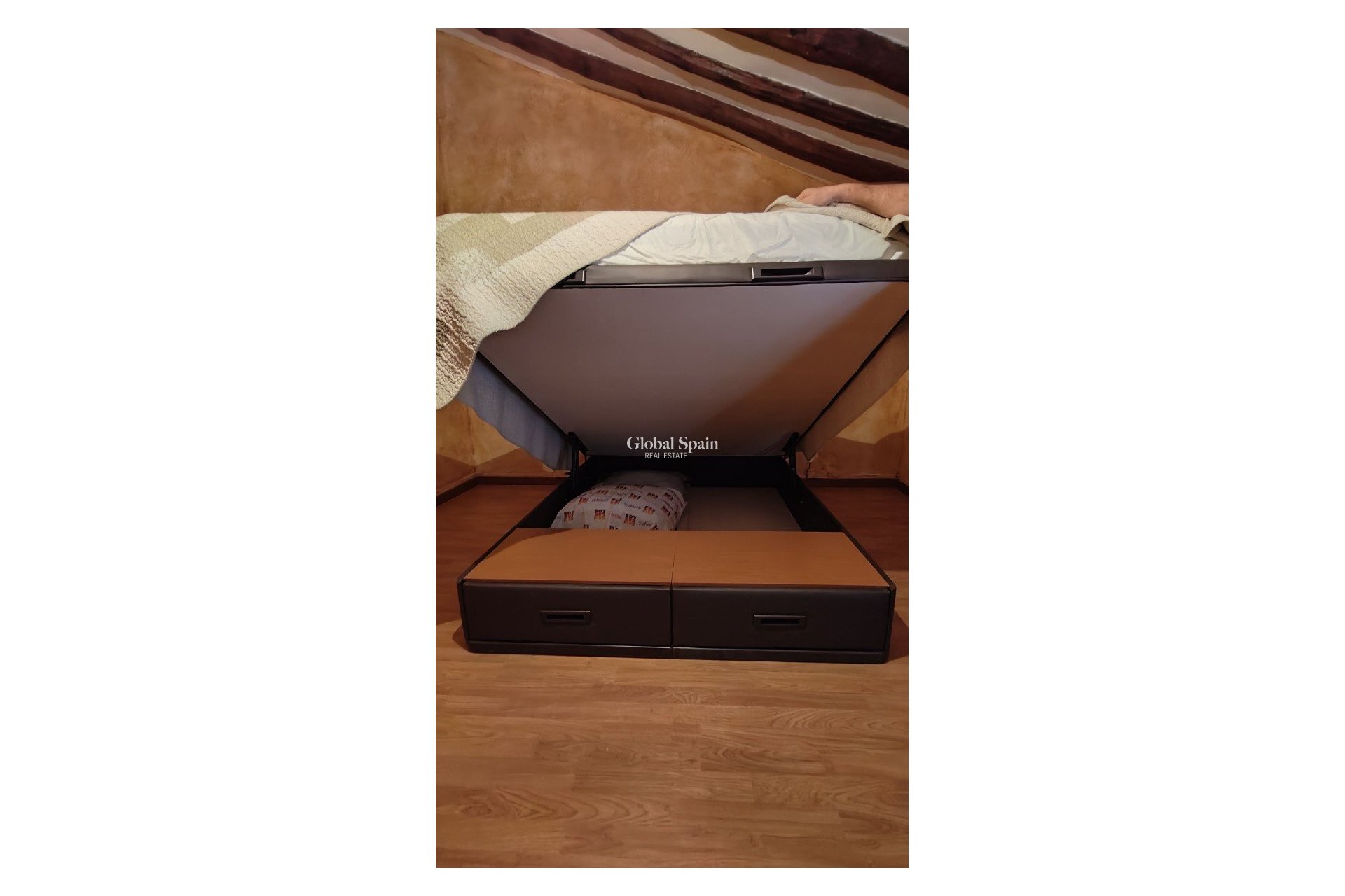 Wiederverkauf - HAUS -
ABANILLA - Inland