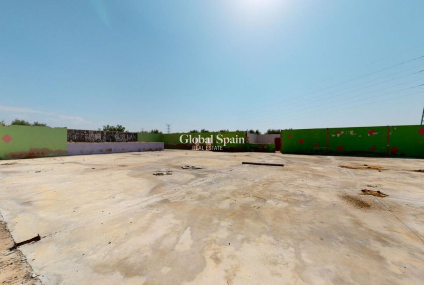 Wiederverkauf - HAUS -
ALBATERA - Inland