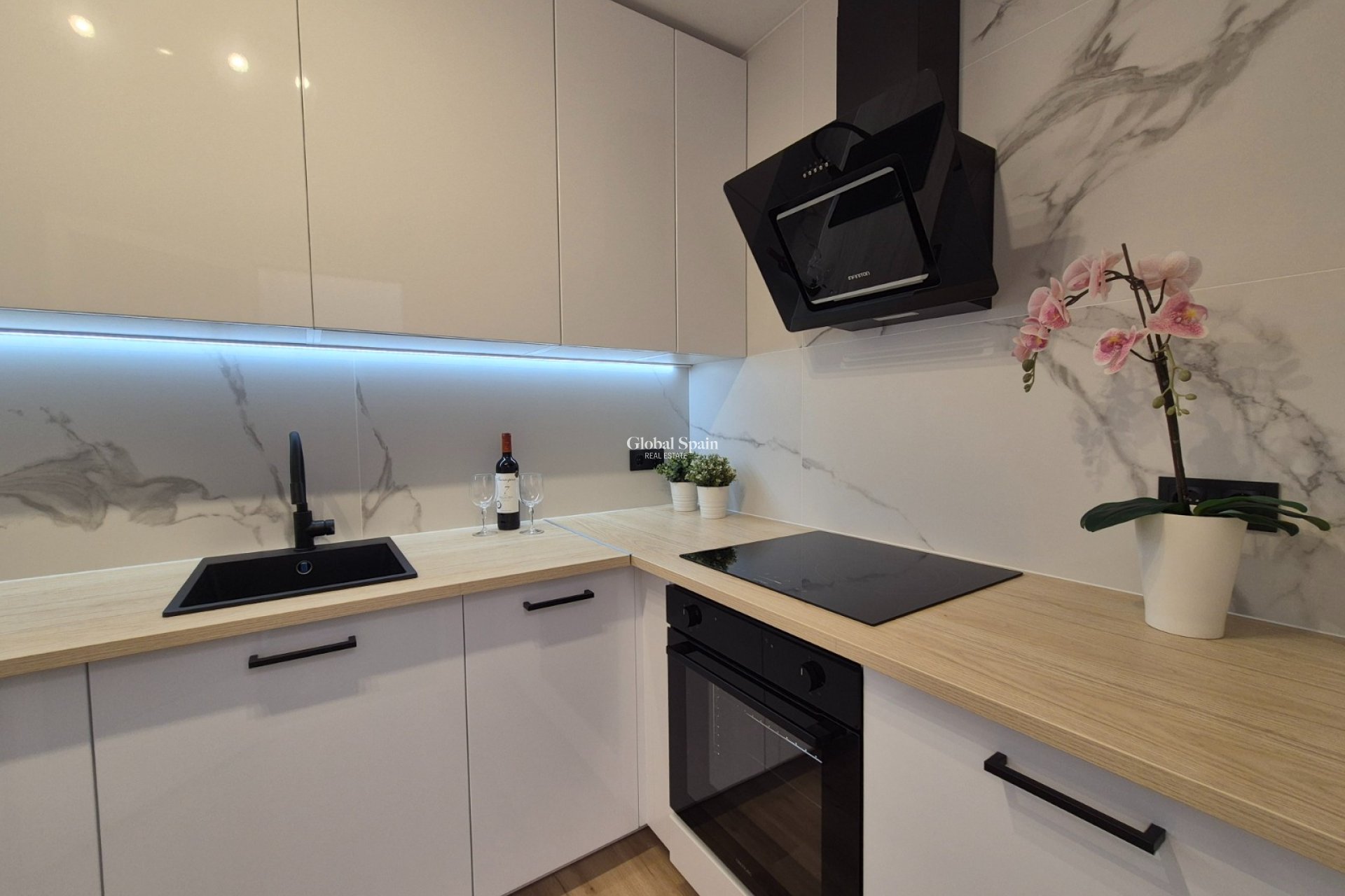 Wiederverkauf - HAUS -
ALICANTE - Costa Blanca