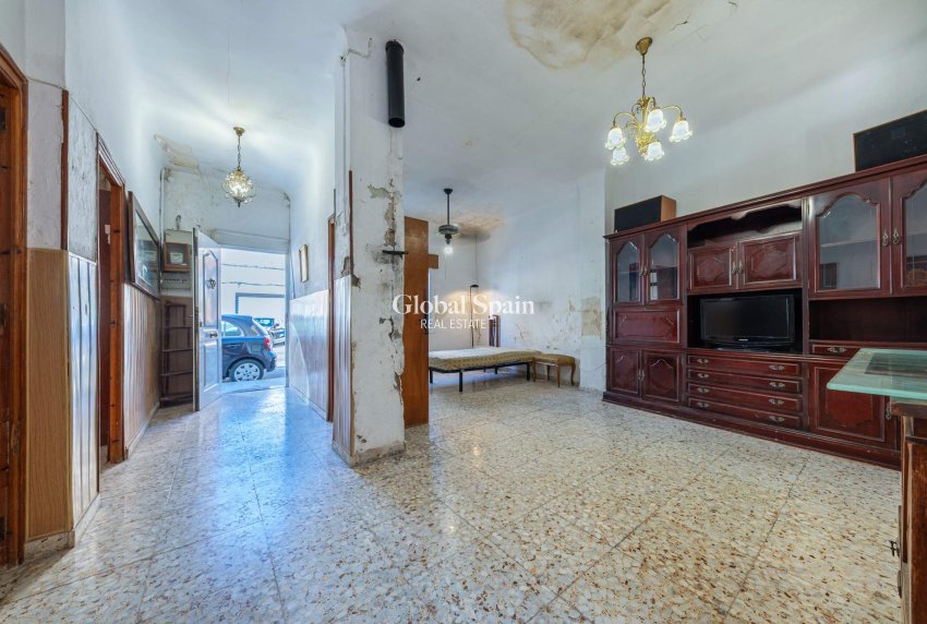 Wiederverkauf - HAUS -
ALICANTE - San Agustín