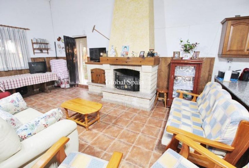 Wiederverkauf - HAUS -
ALMORADÍ - Comunidad Valenciana