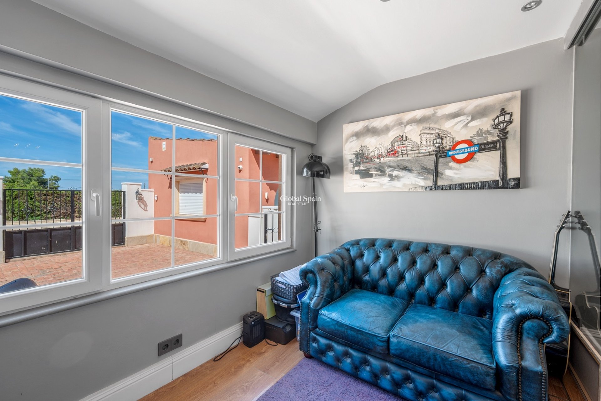 Wiederverkauf - HAUS -
ALMORADÍ