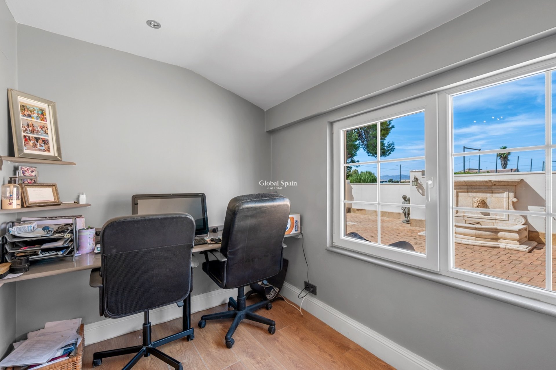 Wiederverkauf - HAUS -
ALMORADÍ