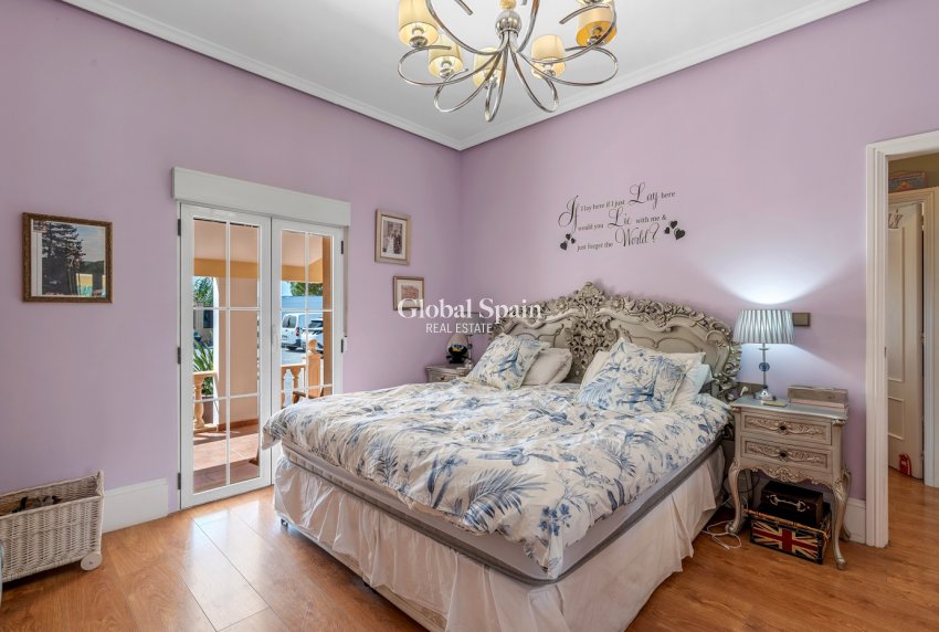 Wiederverkauf - HAUS -
ALMORADÍ