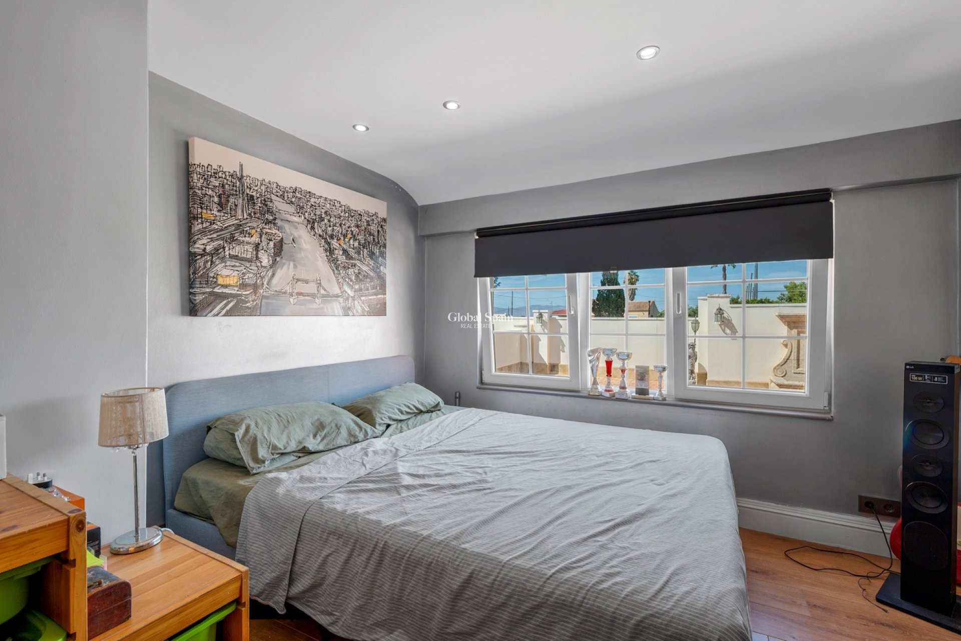 Wiederverkauf - HAUS -
ALMORADÍ