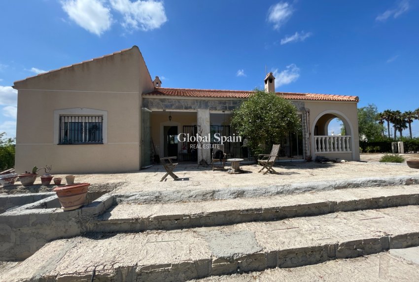 Wiederverkauf - HAUS -
BENEJÚZAR - Comunidad Valenciana