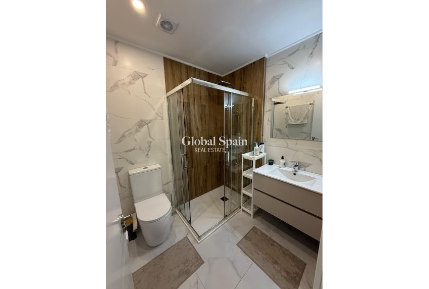 Wiederverkauf - HAUS -
BENIDORM - Costa Blanca