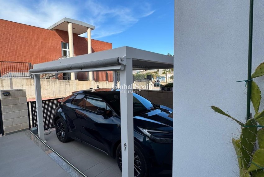 Wiederverkauf - HAUS -
BIGASTRO - Comunidad Valenciana