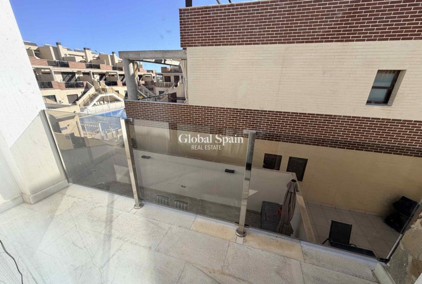 Wiederverkauf - HAUS -
CABO ROIG - Costa Blanca