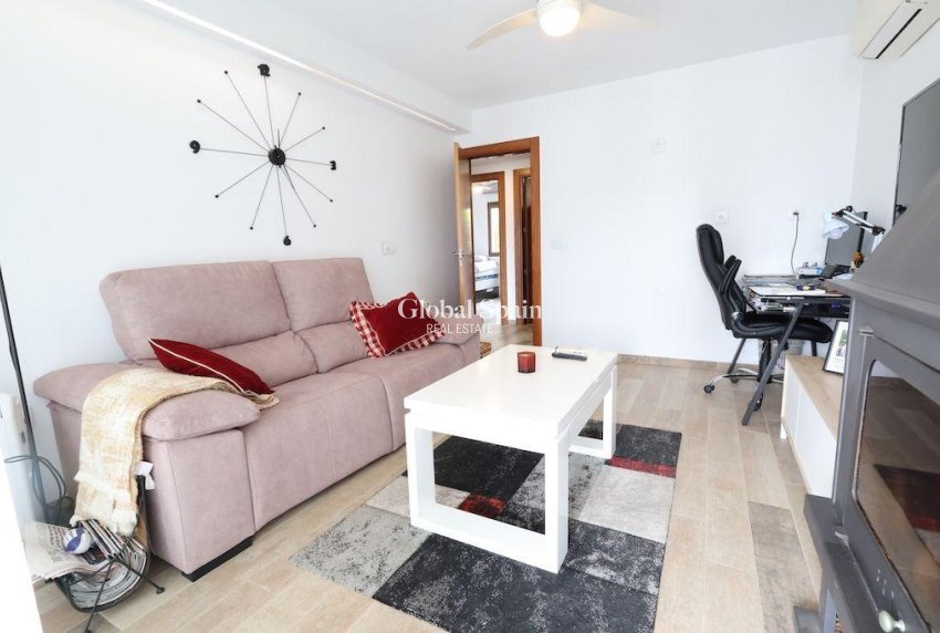 Wiederverkauf - HAUS -
CABO ROIG - Costa Blanca