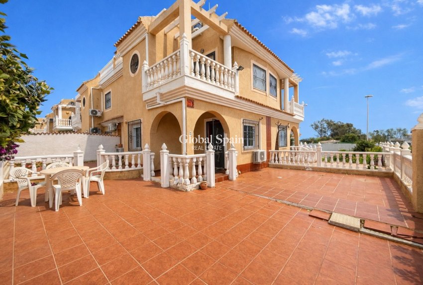 Wiederverkauf - HAUS -
CABO ROIG - Costa Blanca