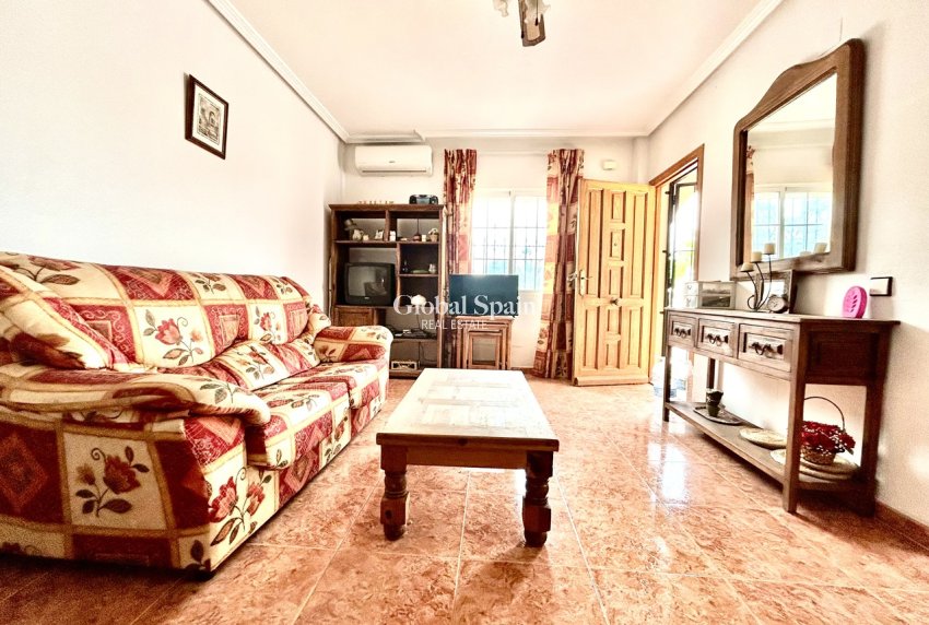 Wiederverkauf - HAUS -
CABO ROIG - Costa Blanca