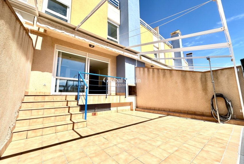 Wiederverkauf - HAUS -
CABO ROIG - Costa Blanca