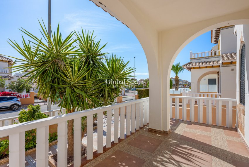Wiederverkauf - HAUS -
CABO ROIG - Costa Blanca