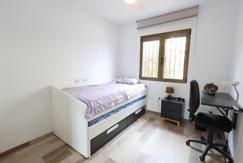 Wiederverkauf - HAUS -
CABO ROIG - Costa Blanca
