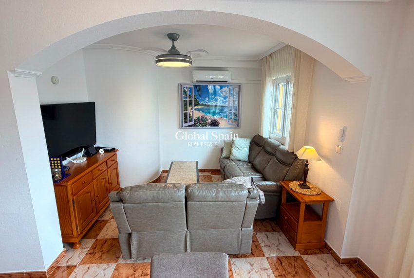 Wiederverkauf - HAUS -
CABO ROIG - Orihuela Costa