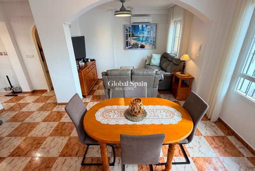 Wiederverkauf - HAUS -
CABO ROIG - Orihuela Costa