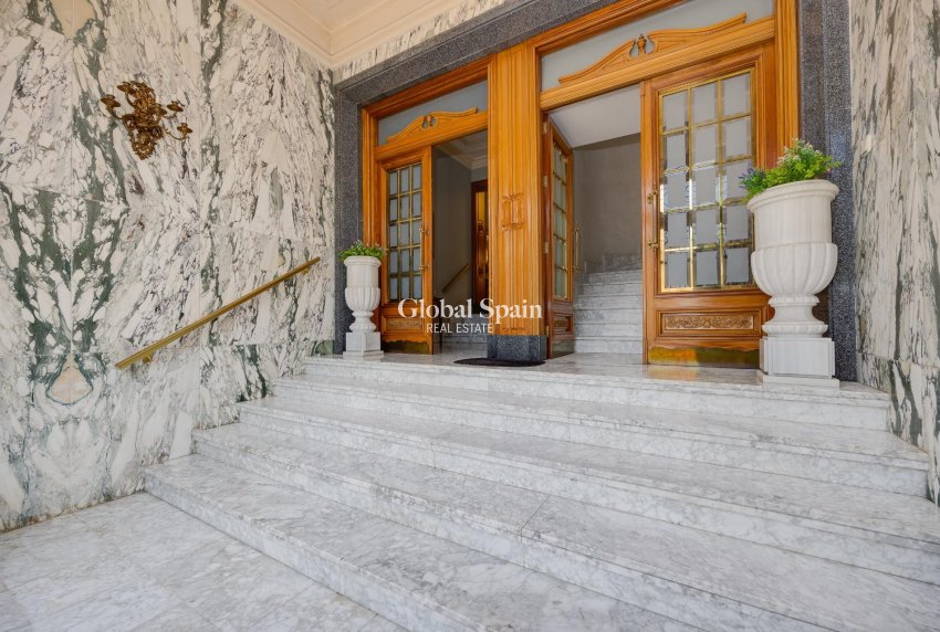 Wiederverkauf - HAUS -
CALLOSA DEL SEGURA - Comunidad Valenciana