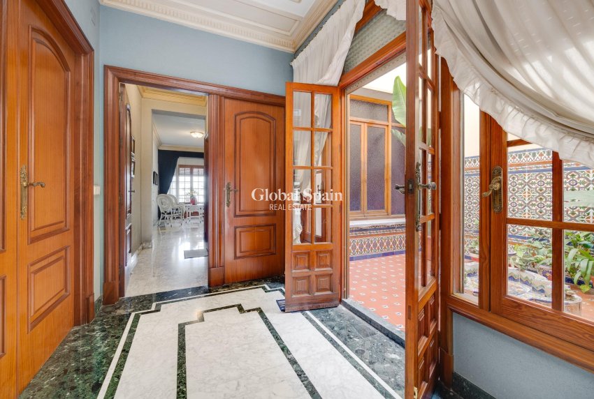 Wiederverkauf - HAUS -
CALLOSA DEL SEGURA - Comunidad Valenciana