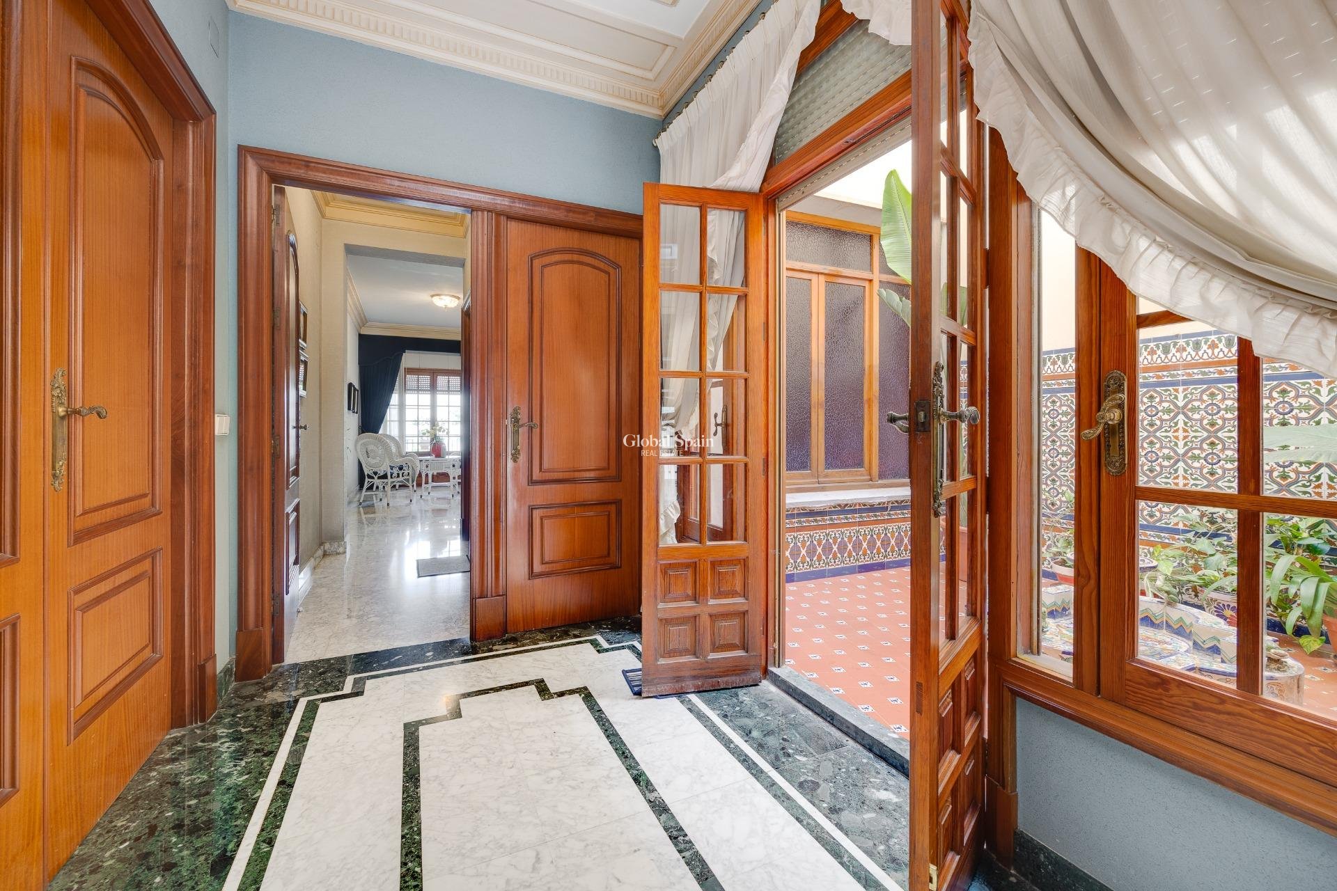 Wiederverkauf - HAUS -
CALLOSA DEL SEGURA - Comunidad Valenciana