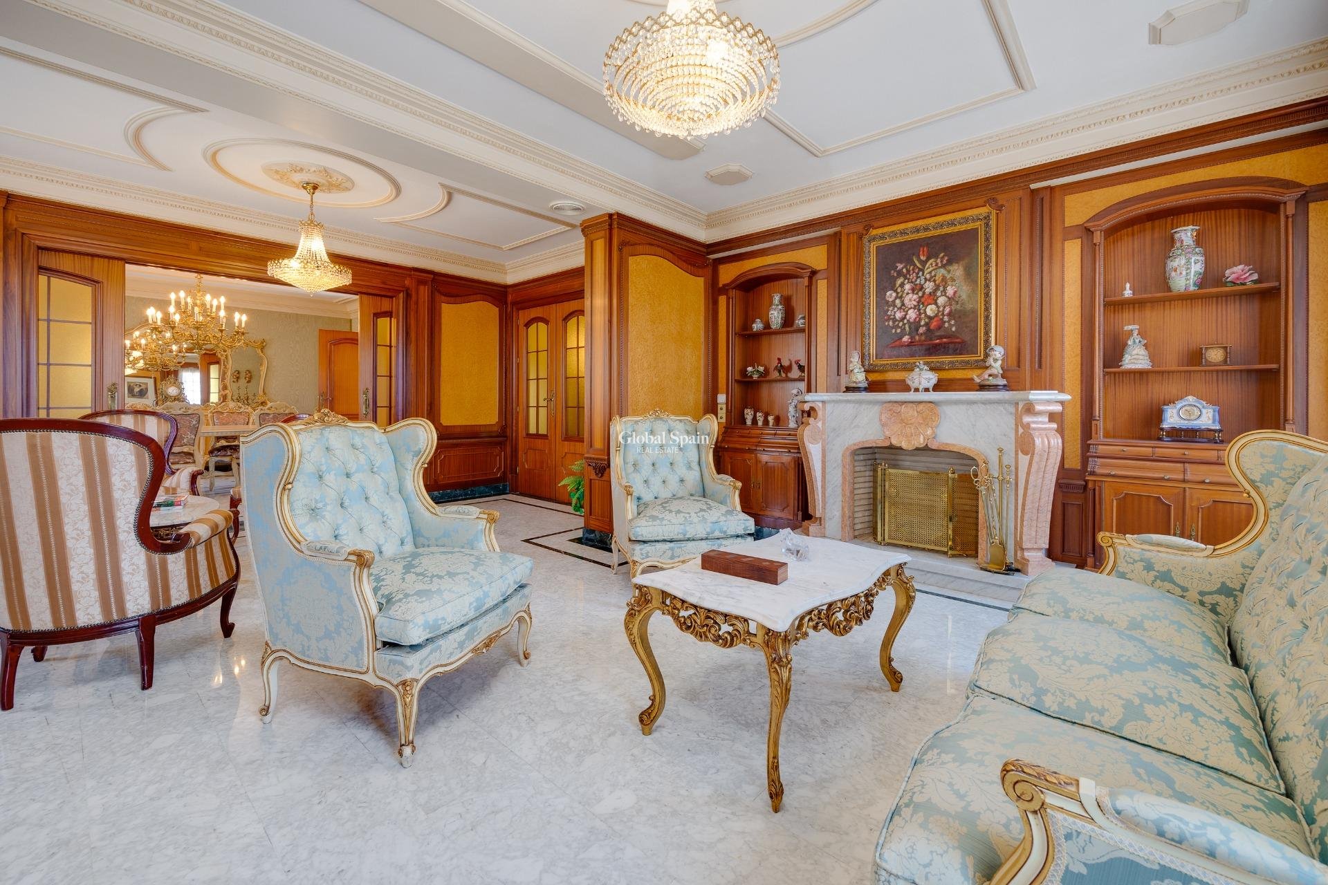 Wiederverkauf - HAUS -
CALLOSA DEL SEGURA - Comunidad Valenciana