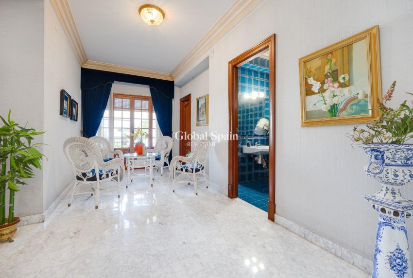 Wiederverkauf - HAUS -
CALLOSA DEL SEGURA - Comunidad Valenciana
