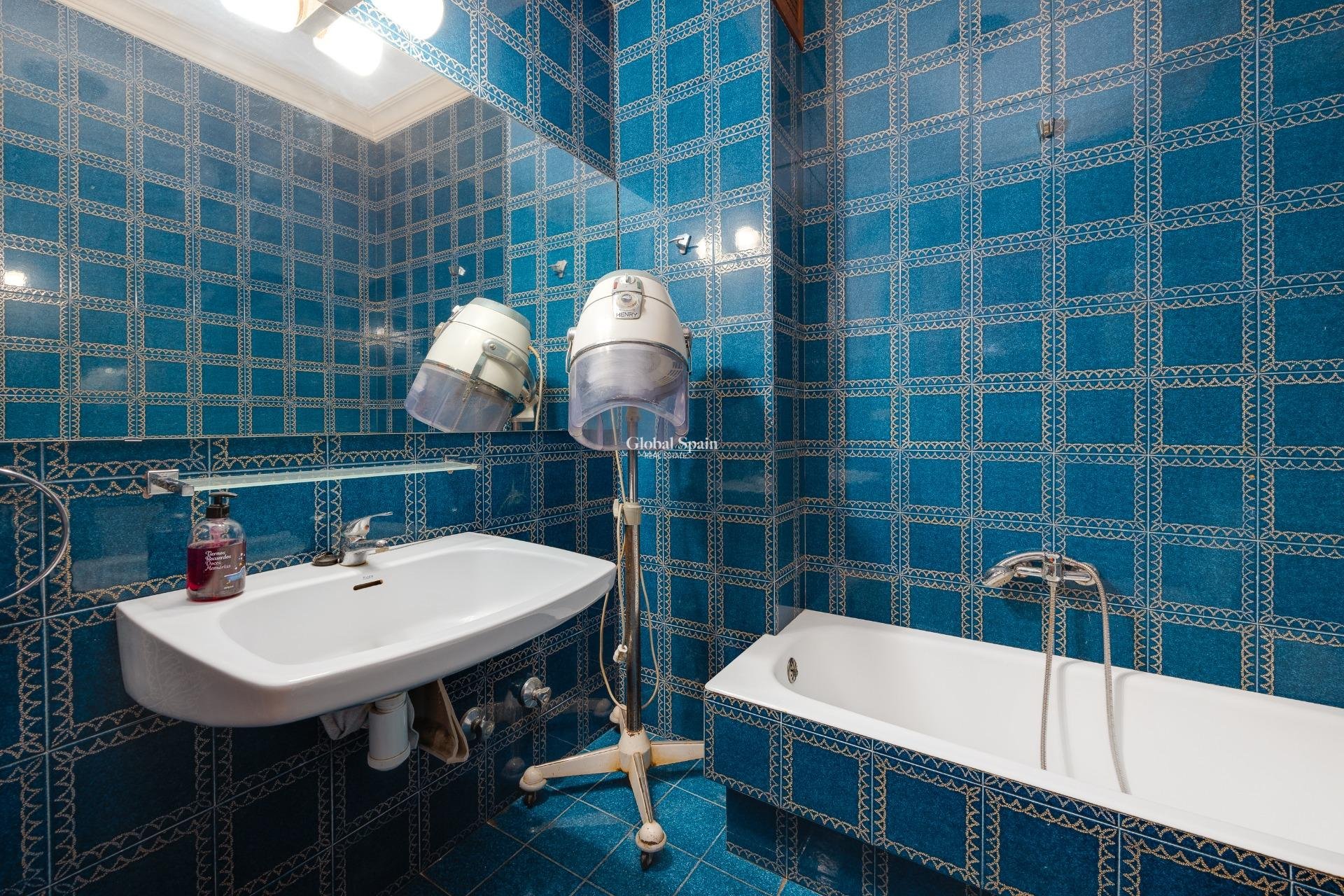 Wiederverkauf - HAUS -
CALLOSA DEL SEGURA - Comunidad Valenciana