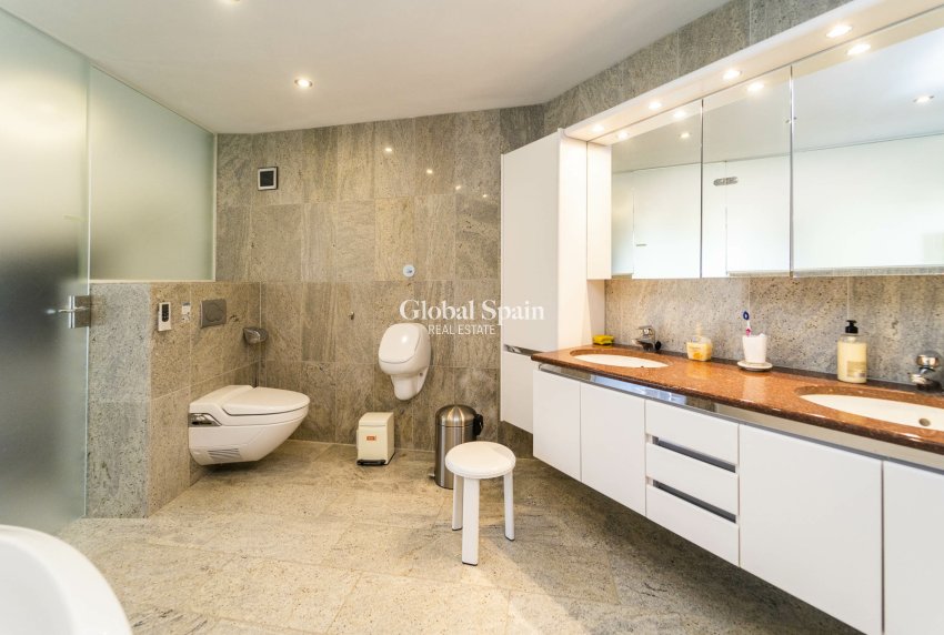 Wiederverkauf - HAUS -
CALPE - Costa Blanca