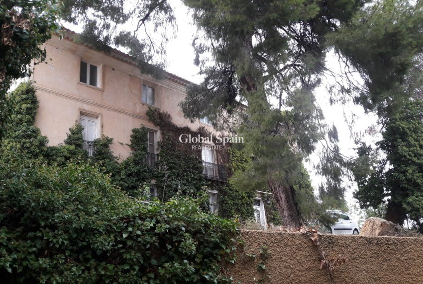 Wiederverkauf - HAUS -
CARAVACA DE LA CRUZ - Inland