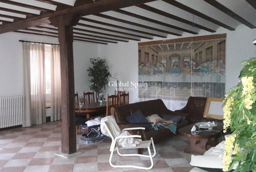 Wiederverkauf - HAUS -
CARAVACA DE LA CRUZ - Inland