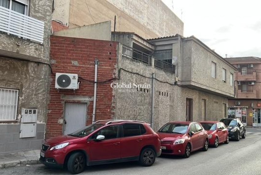 Wiederverkauf - HAUS -
CATRAL - Comunidad Valenciana