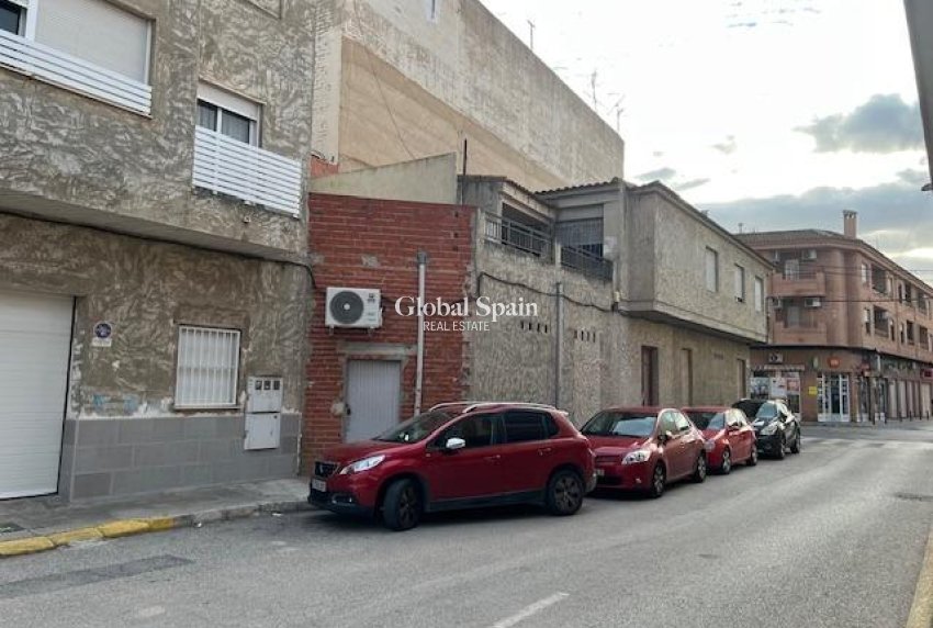 Wiederverkauf - HAUS -
CATRAL - Comunidad Valenciana