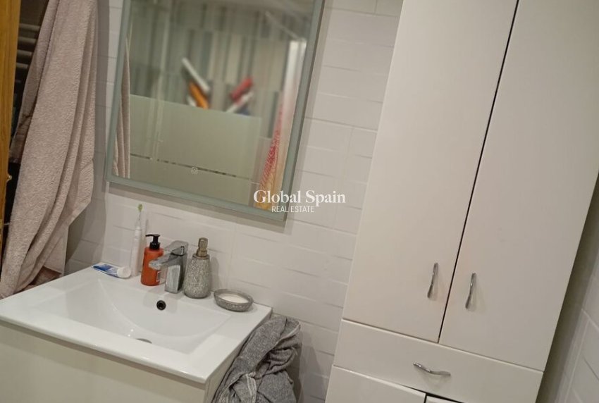 Wiederverkauf - HAUS -
CATRAL - Costa Blanca