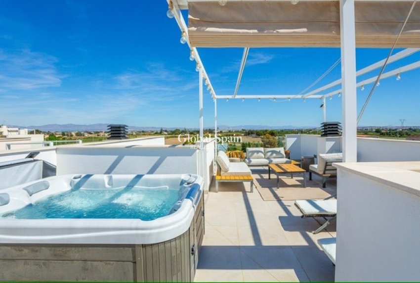 Wiederverkauf - HAUS -
CIUDAD QUESADA - Costa Blanca South