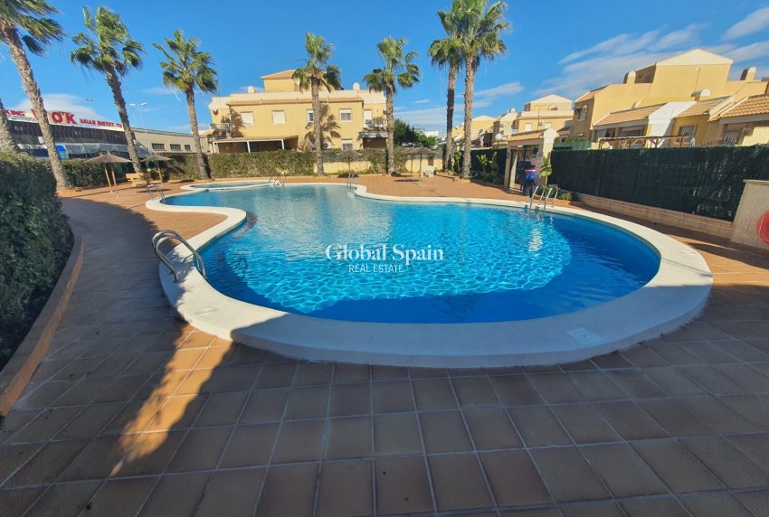 Wiederverkauf - HAUS -
CIUDAD QUESADA