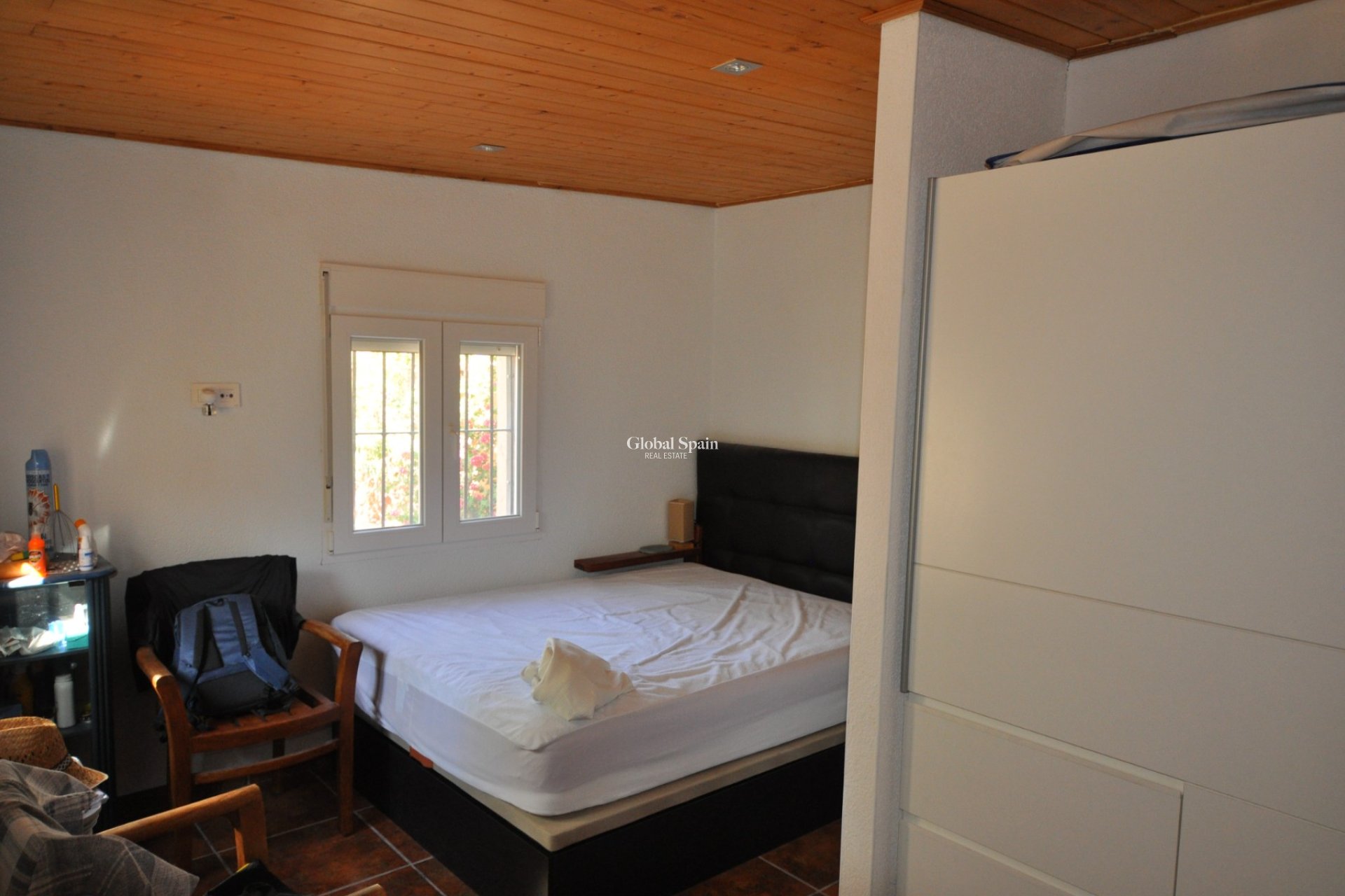 Wiederverkauf - HAUS -
CREVILLENTE - Inland