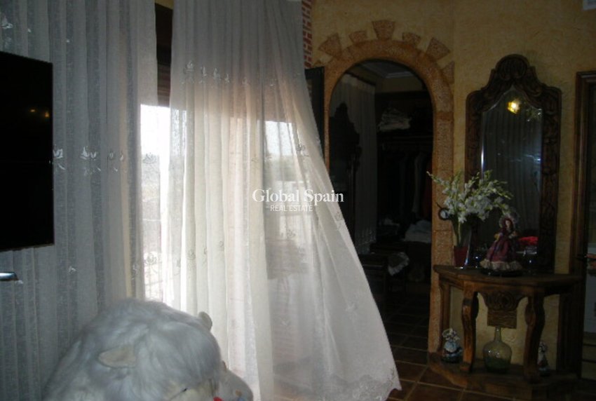 Wiederverkauf - HAUS -
DAYA NUEVA - Costa Blanca