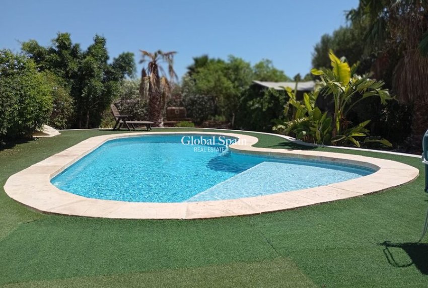 Wiederverkauf - HAUS -
DAYA NUEVA - Costa Blanca