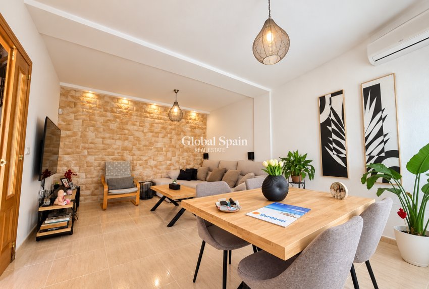 Wiederverkauf - HAUS -
DAYA NUEVA - Costa Blanca