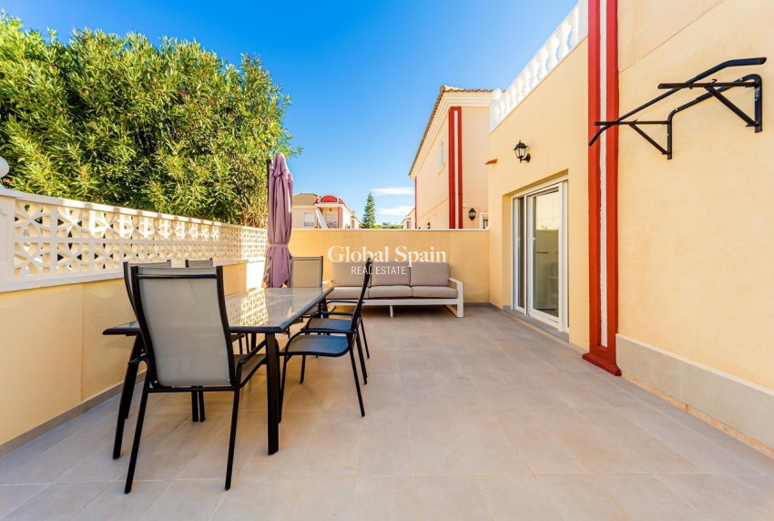 Wiederverkauf - HAUS -
DEHESA DE CAMPOAMOR - Costa Blanca