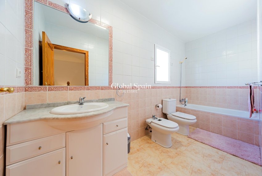 Wiederverkauf - HAUS -
DEHESA DE CAMPOAMOR - Costa Blanca
