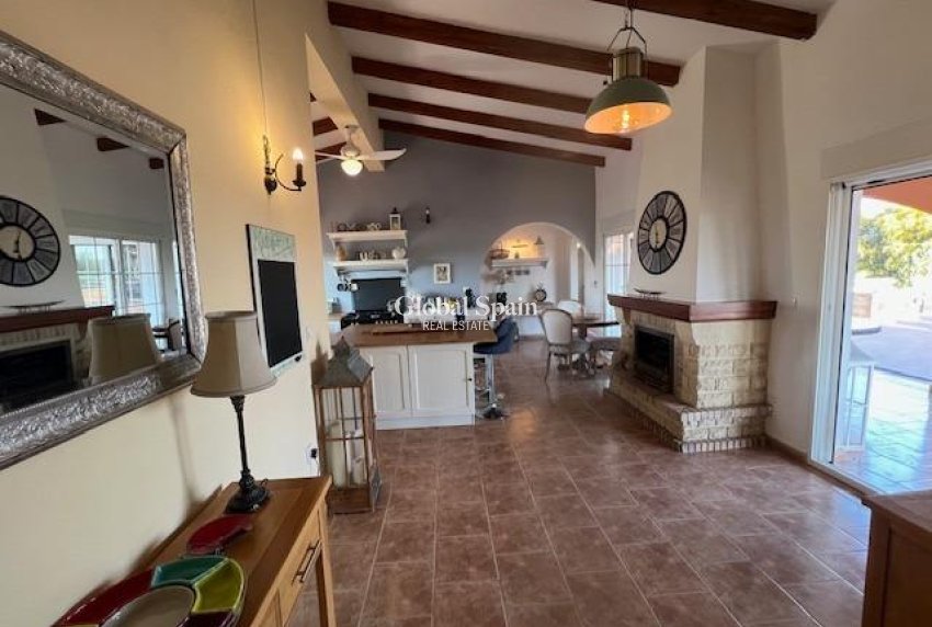 Wiederverkauf - HAUS -
DOLORES - Comunidad Valenciana