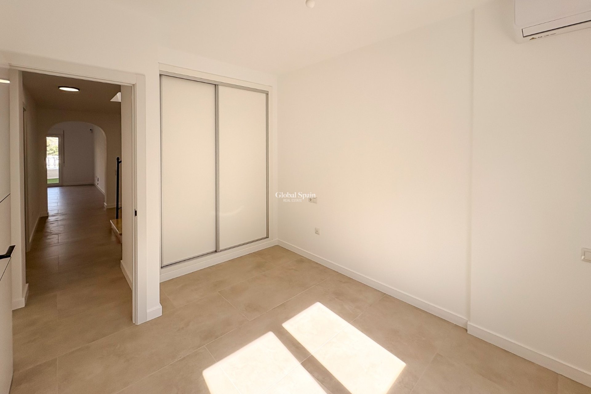 Wiederverkauf - HAUS -
EL CAMPELLO - Pueblo Acantilado - Venta Lanuza