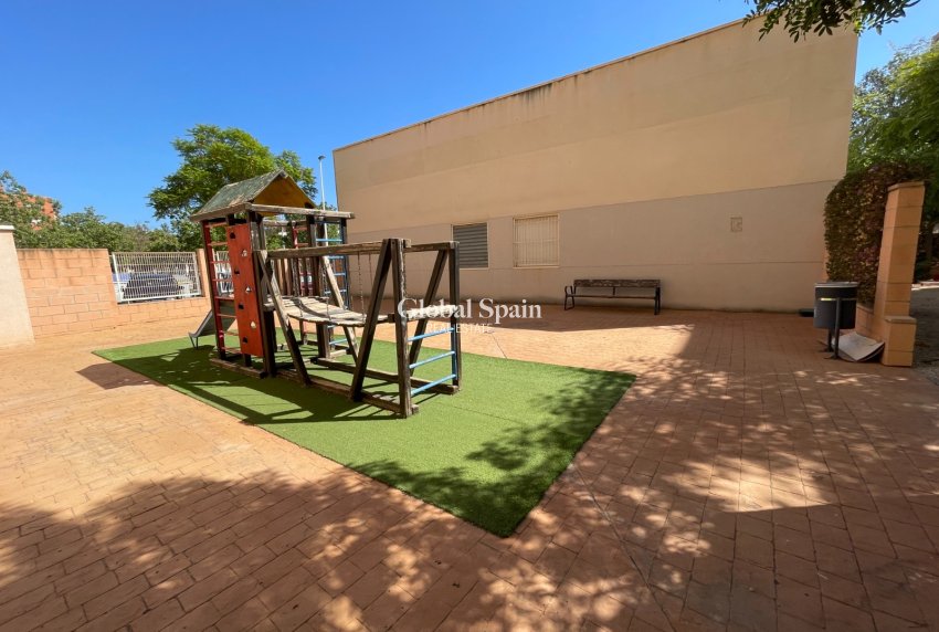 Wiederverkauf - HAUS -
ELCHE - Costa Blanca