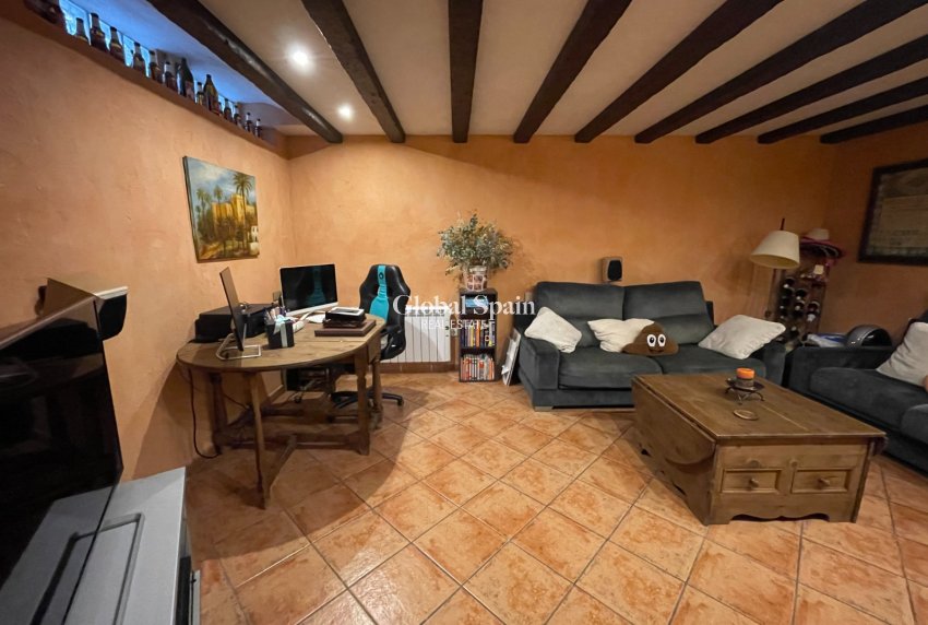 Wiederverkauf - HAUS -
ELCHE - Costa Blanca