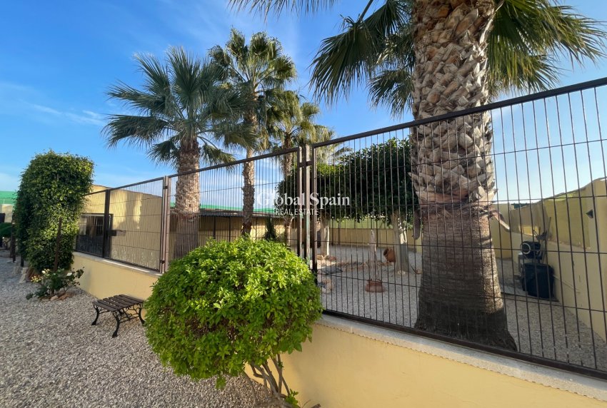 Wiederverkauf - HAUS -
ELCHE - Costa Blanca