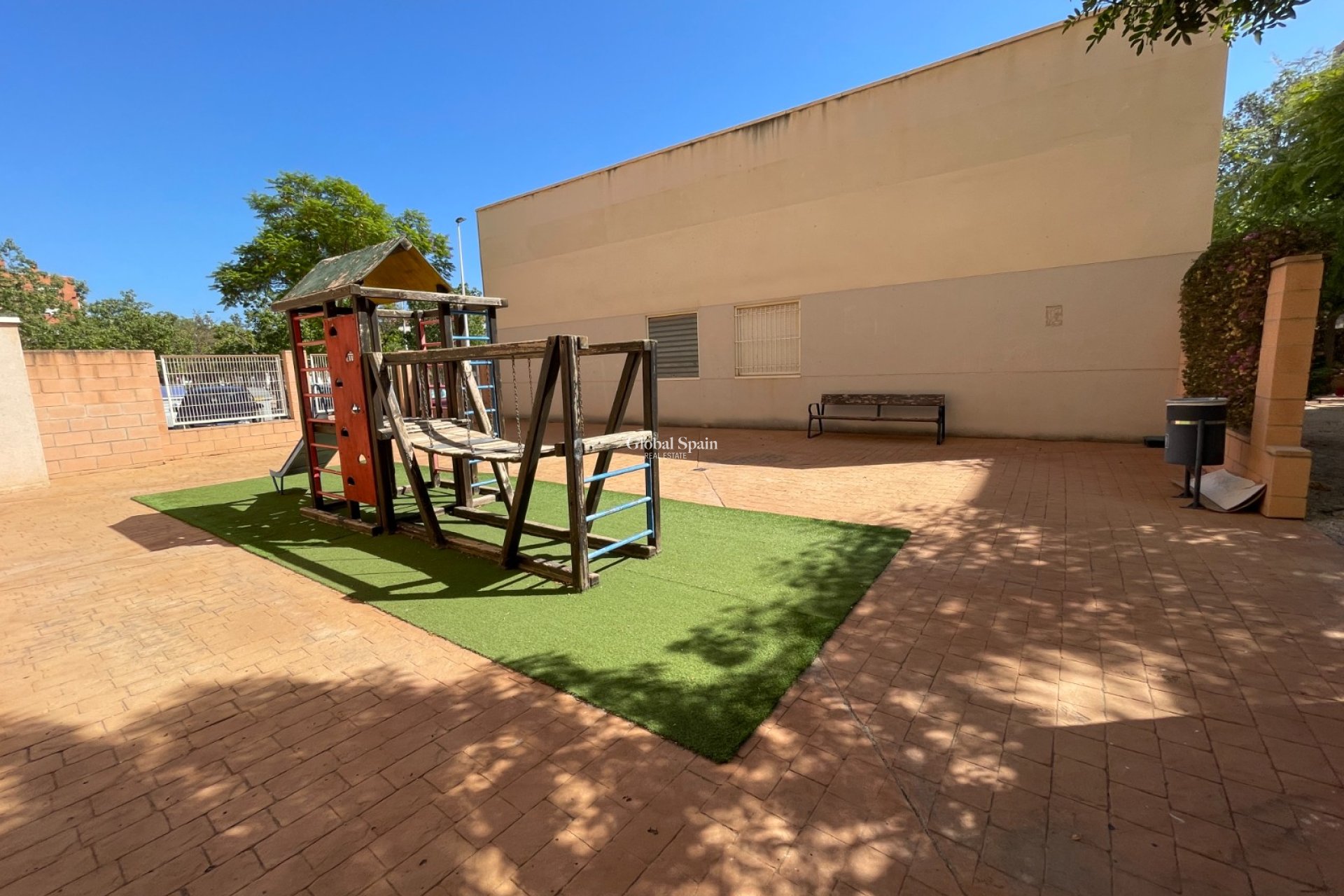 Wiederverkauf - HAUS -
ELCHE - Costa Blanca