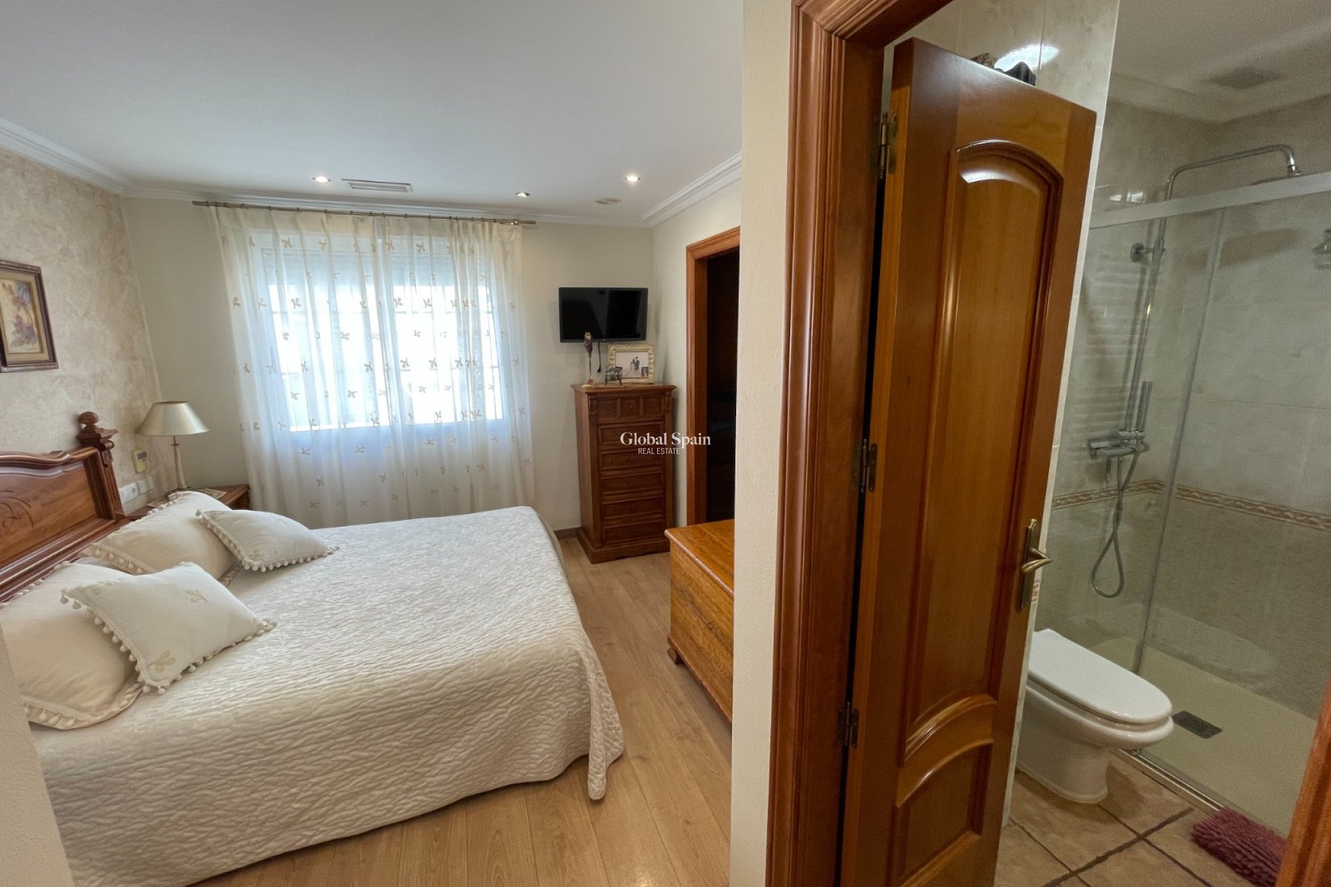 Wiederverkauf - HAUS -
ELCHE - Costa Blanca