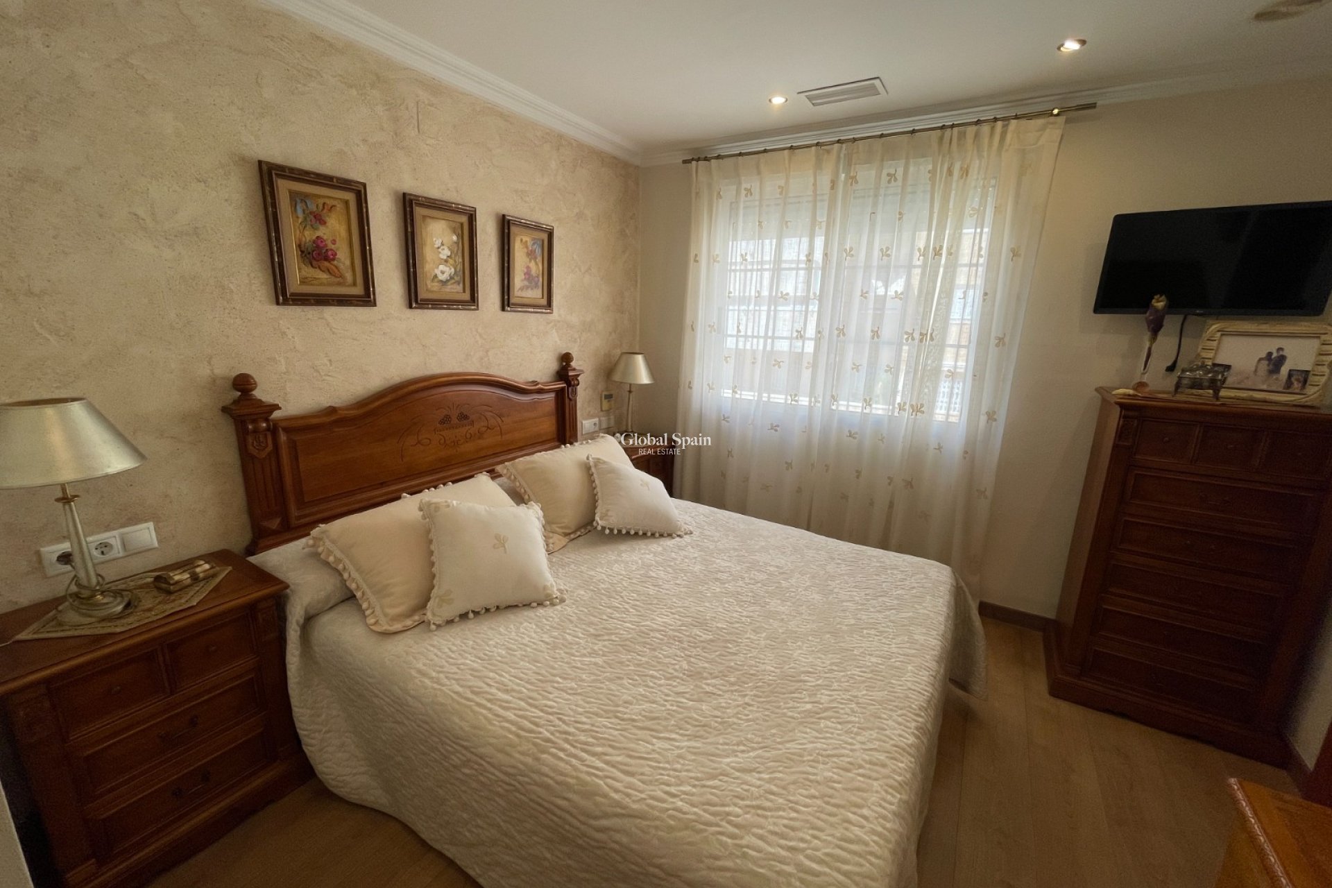 Wiederverkauf - HAUS -
ELCHE - Costa Blanca